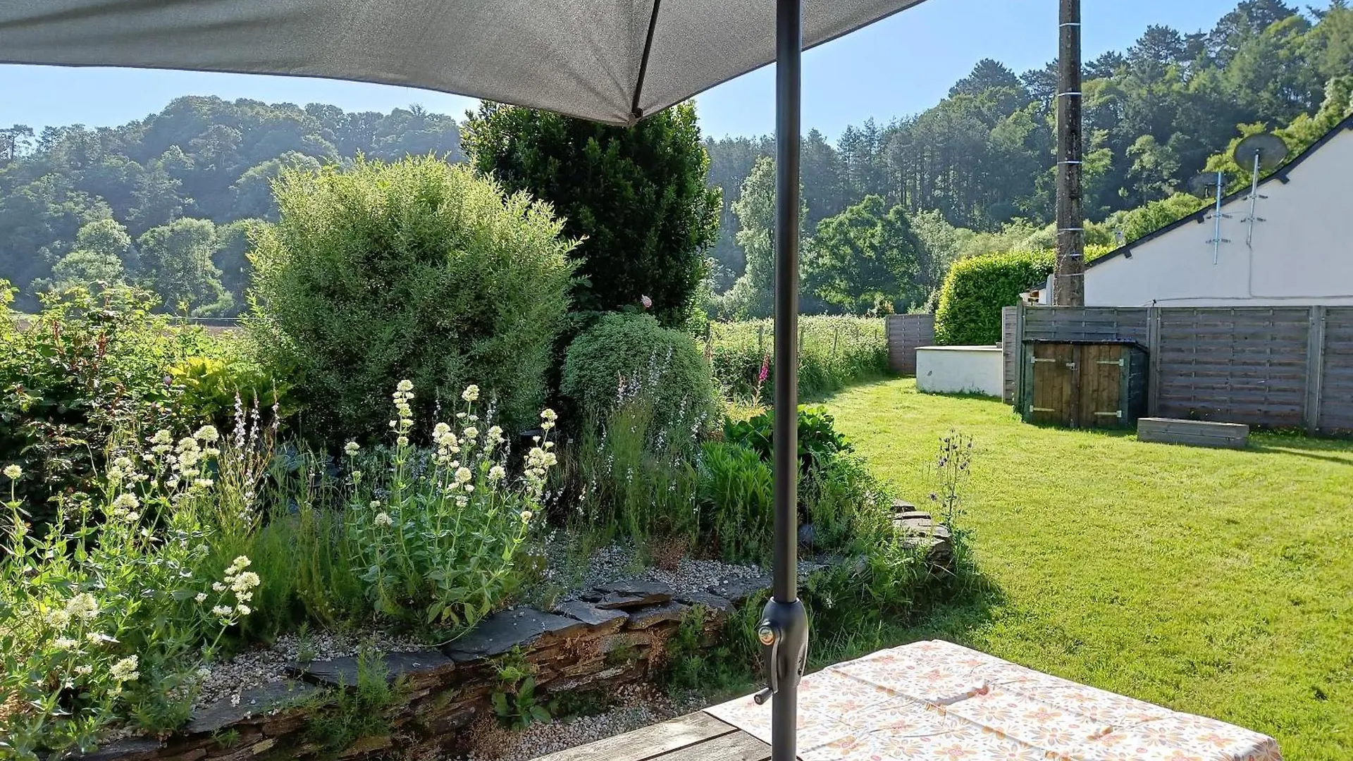 Gite Petite Florence Châteauneuf-du-Faou 0*,  Franciaország